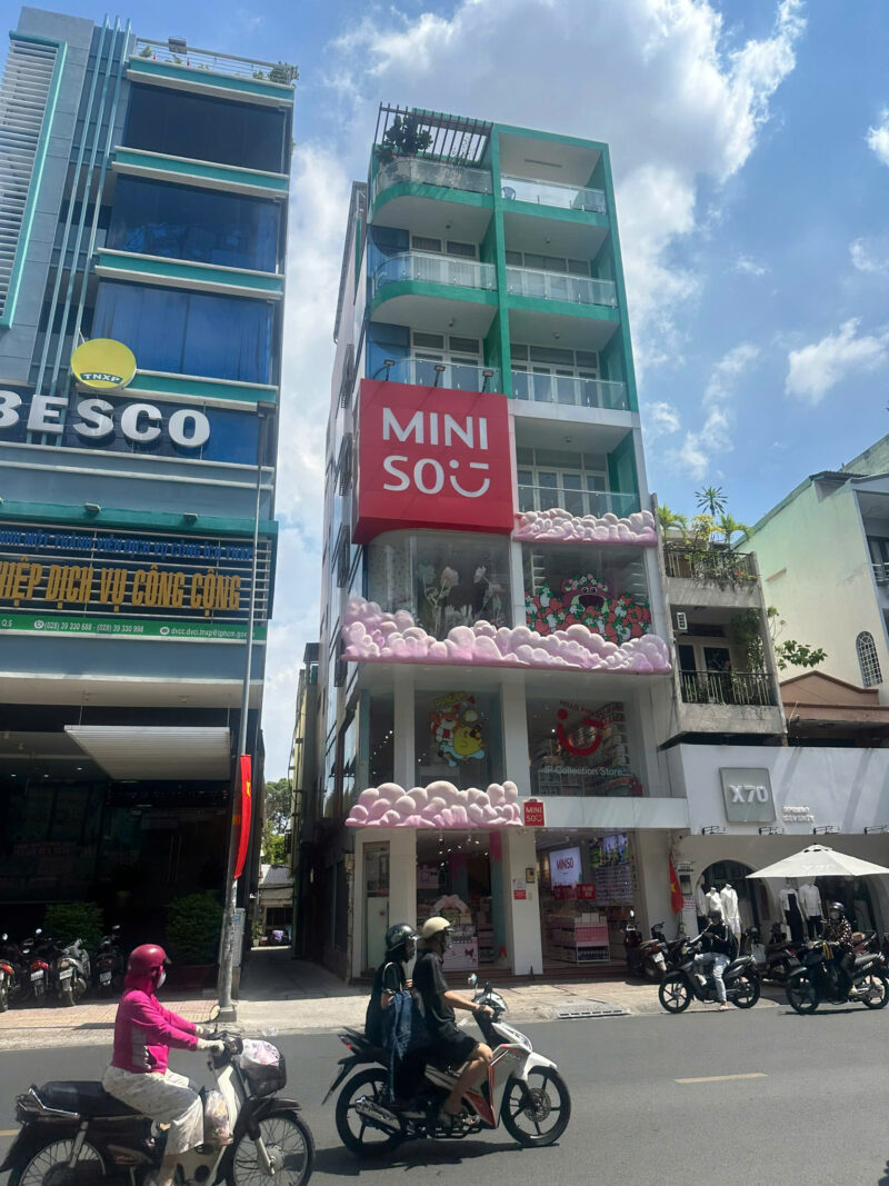 CHO THUÊ GÓC 2 MẶT TIỀN SỐ 166-168 ĐƯỜNG NGUYỄN TRÃI, PHƯỜNG 3, QUẬN 5, HỒ CHÍ MINH