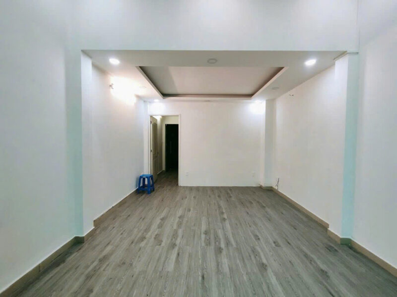 CHO THUÊ NHÀ MẶT TIỀN SỐ 379 ĐƯỜNG NGUYỄN TRỌNG TUYỂN, PHƯỜNG 2, QUẬN TÂN BÌNH, HỒ CHÍ MINH