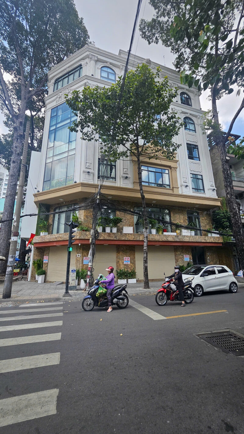 CHO THUÊ NHÀ GÓC 2 MẶT TIỀN SỐ 29 ĐƯỜNG NGÔ QUYỀN, PHƯỜNG 6, QUẬN 10, HỒ CHÍ MINH