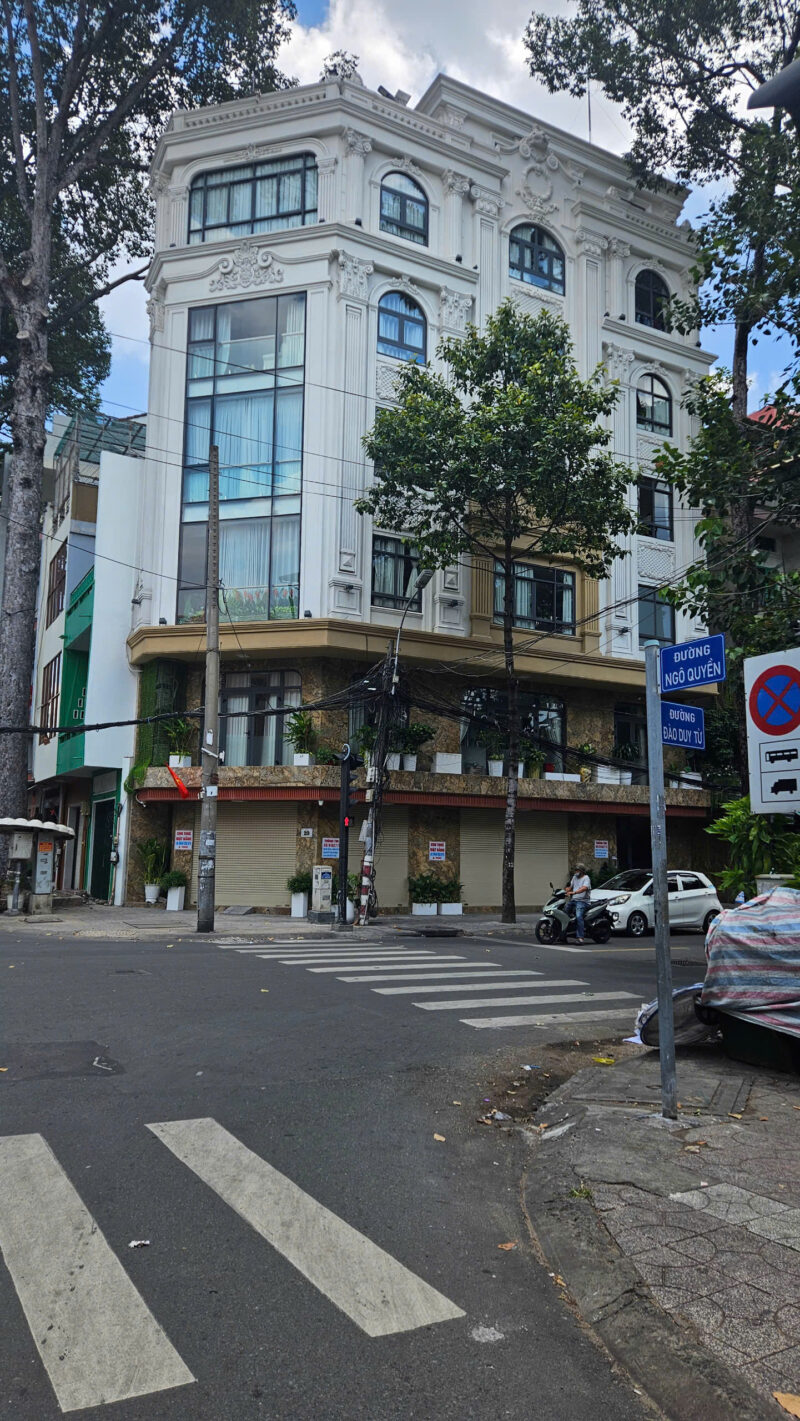 CHO THUÊ NHÀ GÓC 2 MẶT TIỀN SỐ 29 ĐƯỜNG NGÔ QUYỀN, PHƯỜNG 6, QUẬN 10, HỒ CHÍ MINH