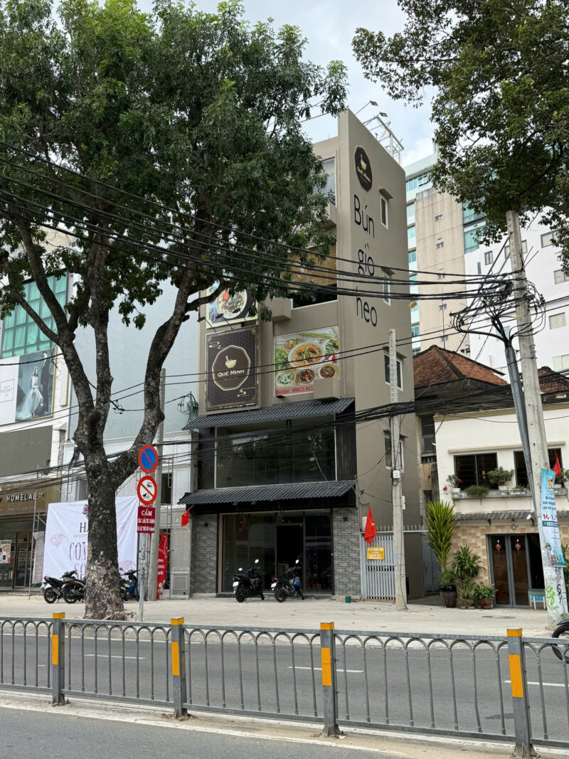 CHO THUÊ NHÀ MẶT TIỀN SỐ 93 ĐƯỜNG CÁCH MẠNG THÁNG TÁM, PHƯỜNG BẾN THÀNH, QUẬN 1, HỒ CHÍ MINH