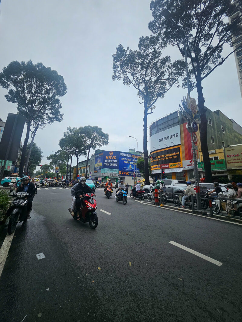 CHO THUÊ NHÀ GÓC 2 MẶT TIỀN SỐ 77 ĐƯỜNG 3/2, PHƯỜNG 10, QUẬN 10, HỒ CHÍ MINH