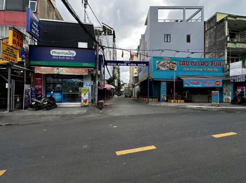 CHO THUÊ NHÀ GÓC 3 MẶT TIỀN SỐ 250 VẠN KIẾP, PHƯỜNG 1, QUẬN BÌNH THẠNH, HỒ CHÍ MINH