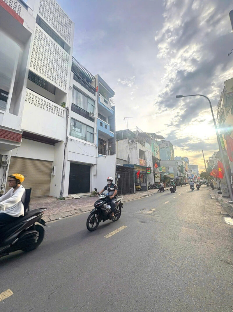 CHO THUÊ NHÀ MẶT TIỀN SỐ 95A ĐƯỜNG NGUYỄN TRỌNG TUYỂN, PHƯỜNG 8, QUẬN PHÚ NHUẬN, HỒ CHÍ MINH