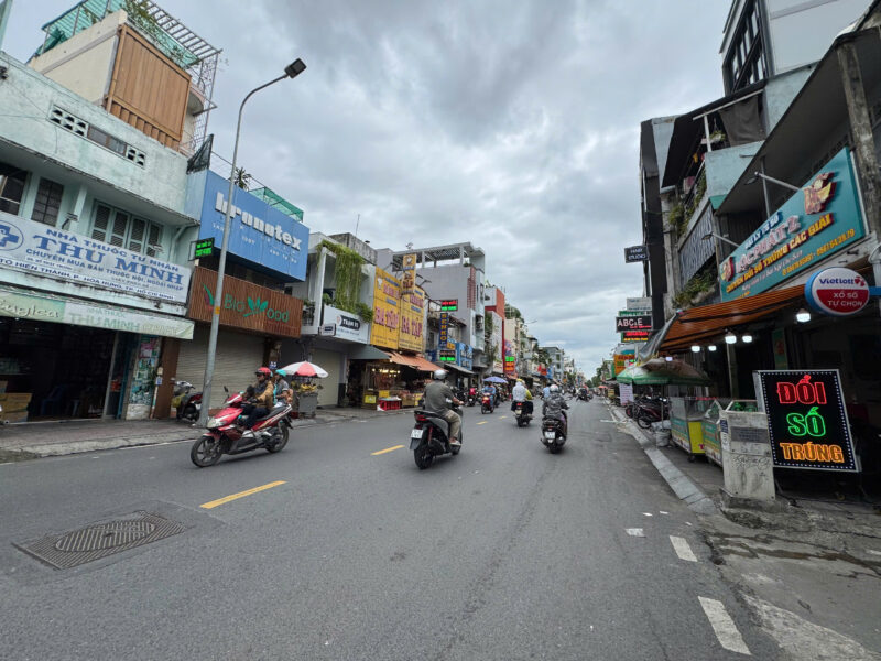 CHO THUÊ NHÀ MẶT TIỀN SỐ 51 ĐƯỜNG TÔ HIẾN THÀNH, PHƯỜNG 13, QUẬN 10, HỒ CHÍ MINH