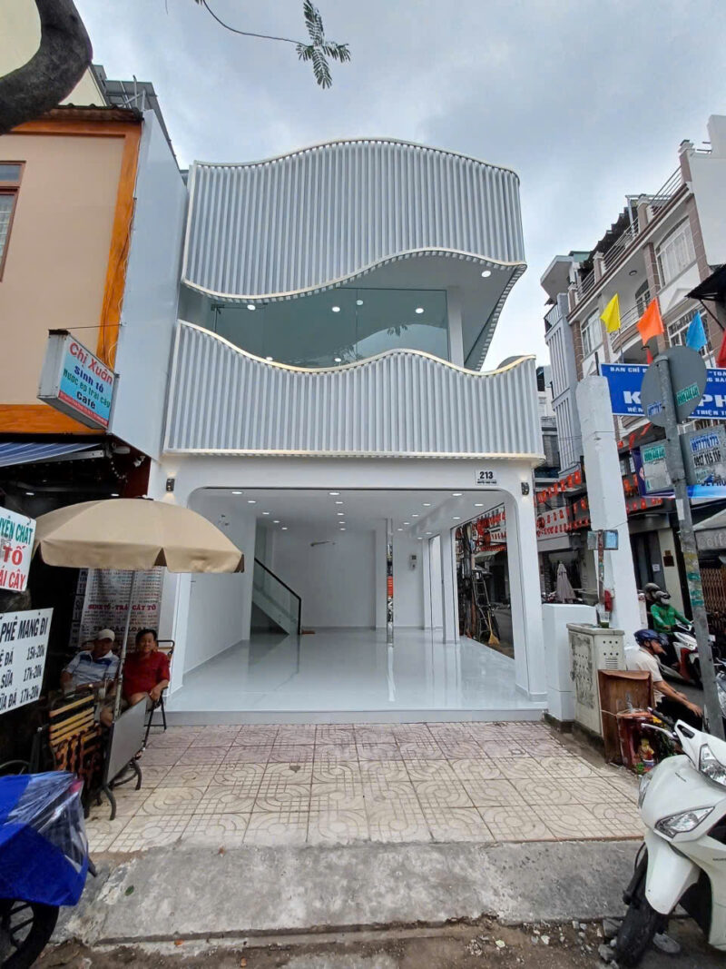 CHO THUÊ NHÀ GÓC 2 MẶT TIỀN SỐ 213 ĐƯỜNG NGUYỄN THIỆN THUẬT, PHƯỜNG 1, QUẬN 3, HỒ CHÍ MINH