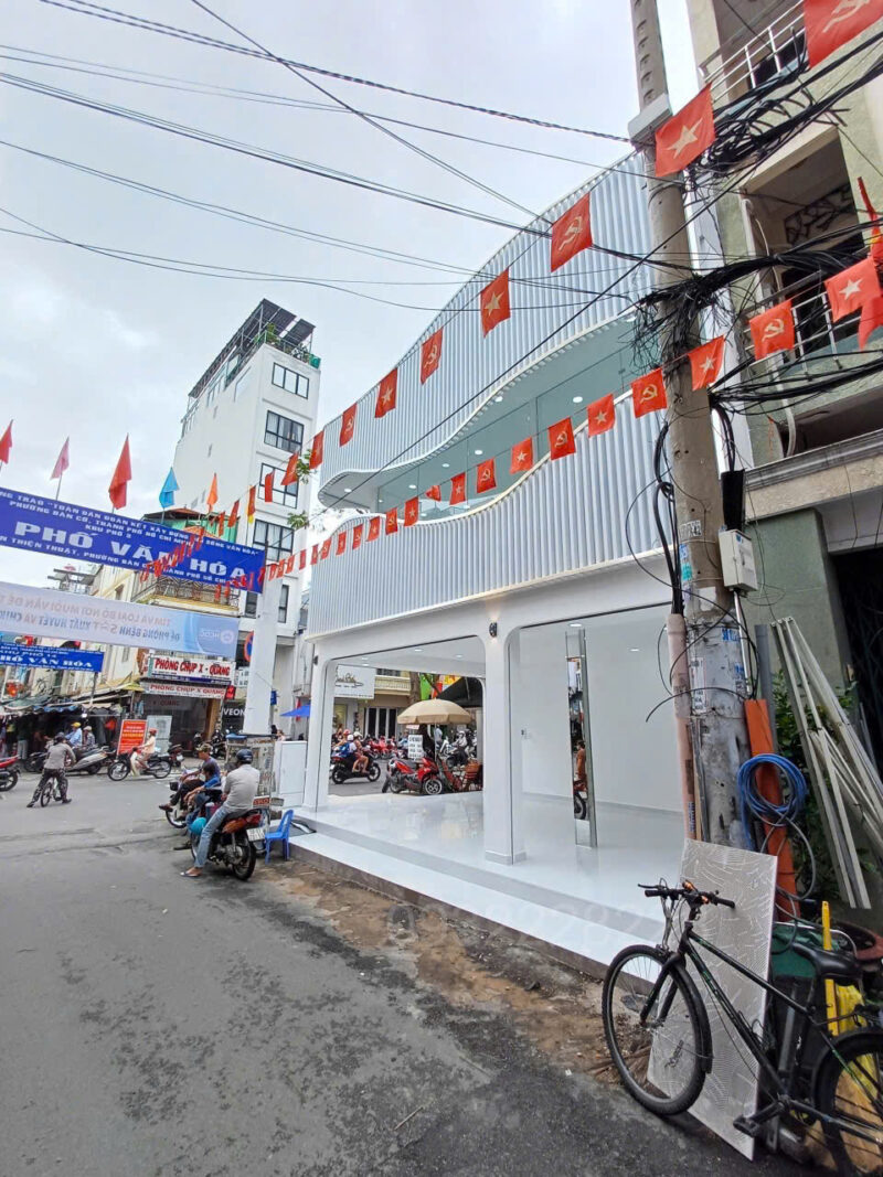 CHO THUÊ NHÀ GÓC 2 MẶT TIỀN SỐ 213 ĐƯỜNG NGUYỄN THIỆN THUẬT, PHƯỜNG 1, QUẬN 3, HỒ CHÍ MINH