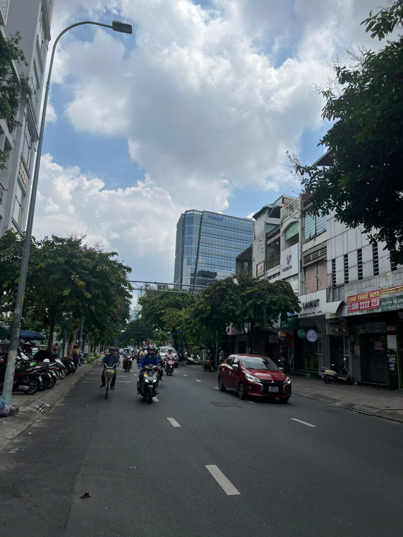 CHO THUÊ NHÀ MẶT TIỀN SỐ 207 ĐƯỜNG NGUYỄN ĐÌNH CHIỂU, PHƯỜNG 5, QUẬN 3, HỒ CHÍ MINH