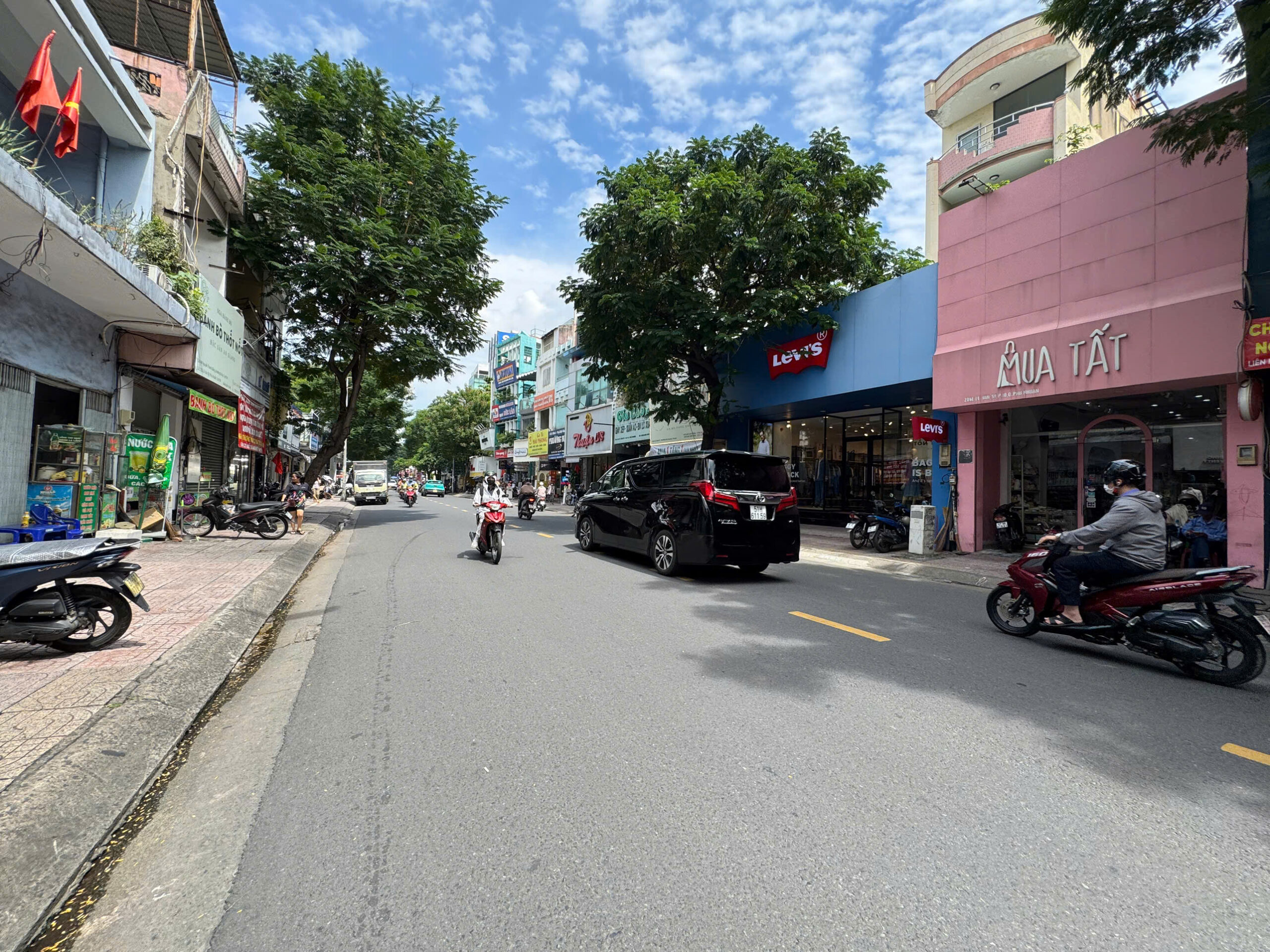 CHO THUÊ NHÀ MẶT TIỀN TRƯỚC SAU SỐ 206D ĐƯỜNG LÊ VĂN SỸ, PHƯỜNG 10, QUẬN PHÚ NHUẬN, HỒ CHÍ MINH CHO THUÊ NHÀ MẶT TIỀN TRƯỚC SAU SỐ 206D ĐƯỜNG LÊ VĂN SỸ, PHƯỜNG 10, QUẬN PHÚ NHUẬN, HỒ CHÍ MINH