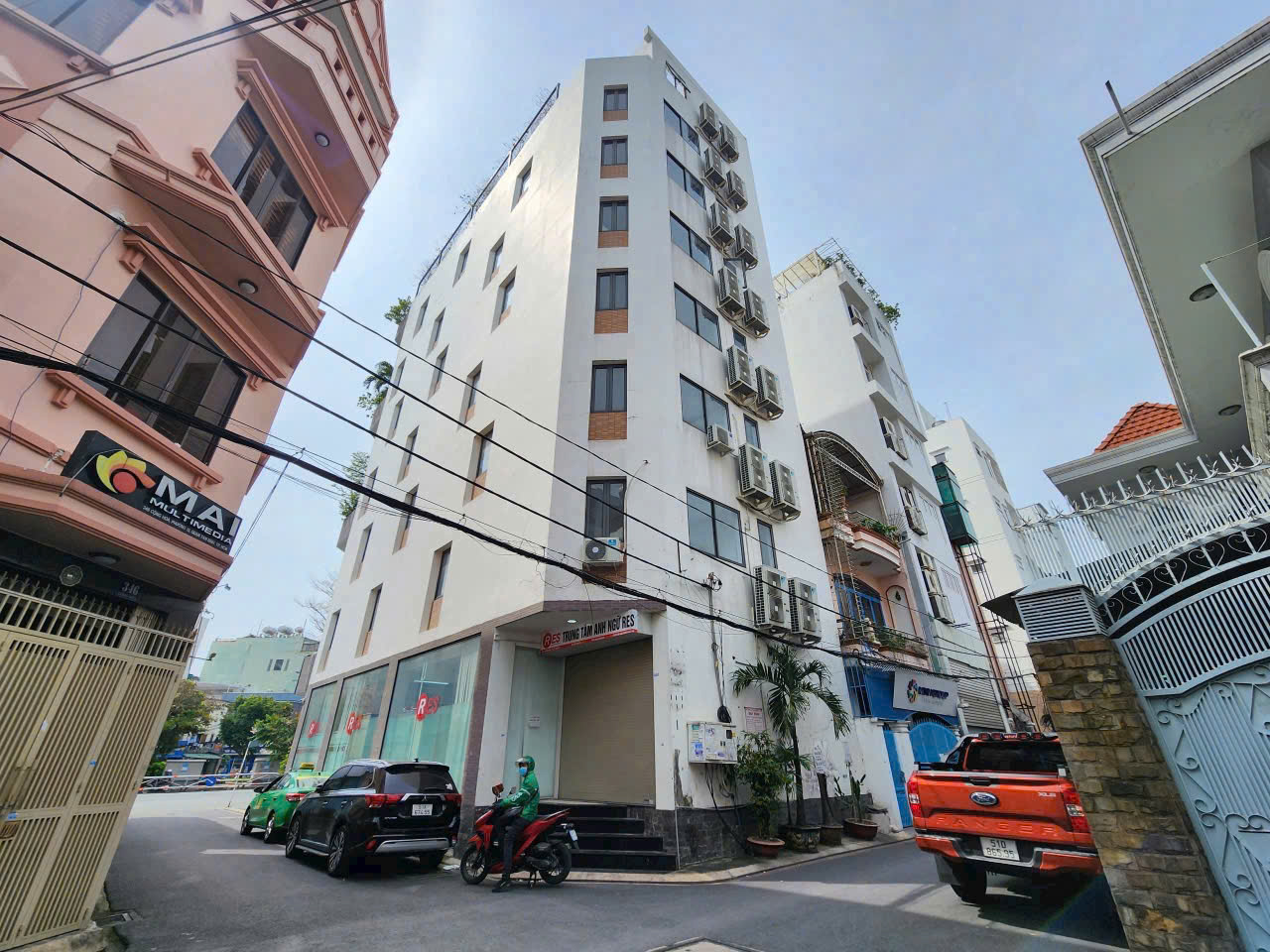 CHO THUÊ TOÀ NHÀ 2 MẶT TIỀN SỐ 348 ĐƯỜNG CỘNG HOÀ, PHƯỜNG 13, QUẬN TÂN BÌNH, HỒ CHÍ MINH CHO THUÊ TOÀ NHÀ 2 MẶT TIỀN SỐ 348 ĐƯỜNG CỘNG HOÀ, PHƯỜNG 13, QUẬN TÂN BÌNH, HỒ CHÍ MINH