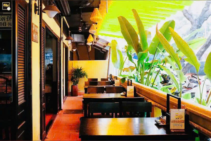 CHO THUÊ NHÀ GÓC 2 MẶT TIỀN SỐ 104 ĐƯỜNG HOÀNG DIỆU - LÊ QUỐC HƯNG, PHƯỜNG 13, QUẬN 4, HỒ CHÍ MINH