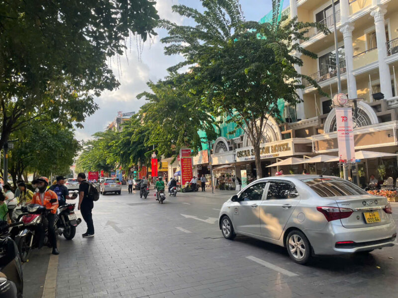 CHO THUÊ NHÀ MẶT TIỀN SỐ 68 ĐƯỜNG NGUYỄN HUỆ, PHƯỜNG BẾN NGHÉ, QUẬN 1, HỒ CHÍ MINH