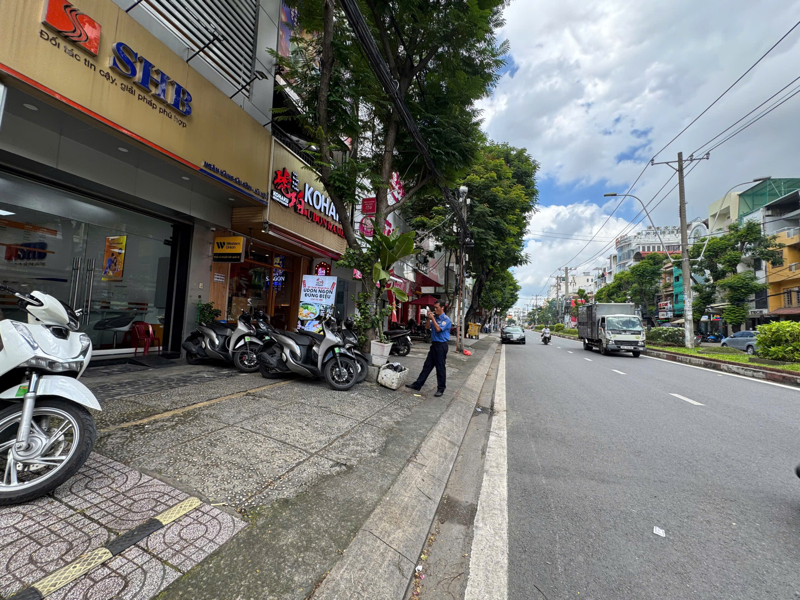 CHO THUÊ NHÀ MẶT TIỀN SỐ 128 ĐƯỜNG BÀU CÁT, PHƯỜNG 14, QUẬN TÂN BÌNH, HỒ CHÍ MINH CHO THUÊ NHÀ MẶT TIỀN SỐ 128 ĐƯỜNG BÀU CÁT, PHƯỜNG 14, QUẬN TÂN BÌNH, HỒ CHÍ MINH