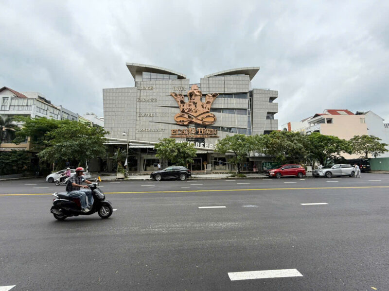 CHO THUÊ NHÀ GÓC 2 MT SỐ 49 ĐƯỜNG BÙI BẰNG ĐOÀN, PHƯỜNG TÂN PHONG, QUẬN 7, HỒ CHÍ MINH
