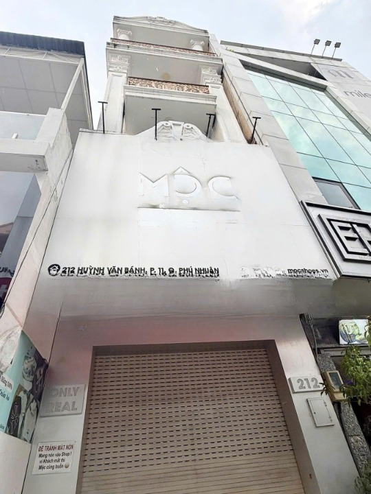 CHO THUÊ NHÀ MẶT TIỀN SỐ 212 ĐƯỜNG HUỲNH VĂN BÁNH, PHƯỜNG 11, QUẬN PHÚ NHUẬN, HỒ CHÍ MINH CHO THUÊ NHÀ MẶT TIỀN SỐ 212 ĐƯỜNG HUỲNH VĂN BÁNH, PHƯỜNG 11, QUẬN PHÚ NHUẬN, HỒ CHÍ MINH