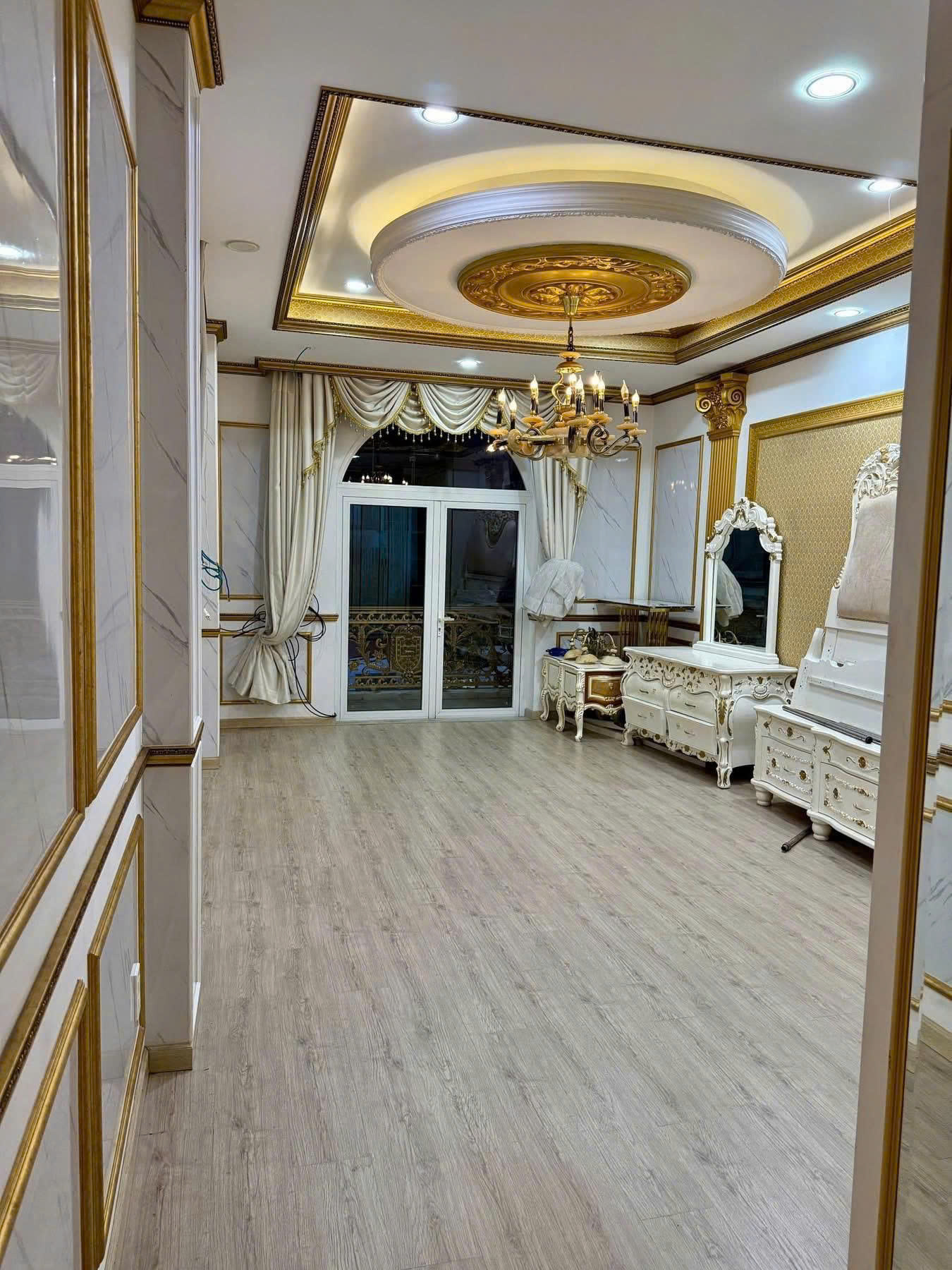 CHO THUÊ NHÀ MẶT TIỀN SỐ 212 ĐƯỜNG HUỲNH VĂN BÁNH, PHƯỜNG 11, QUẬN PHÚ NHUẬN, HỒ CHÍ MINH CHO THUÊ NHÀ MẶT TIỀN SỐ 212 ĐƯỜNG HUỲNH VĂN BÁNH, PHƯỜNG 11, QUẬN PHÚ NHUẬN, HỒ CHÍ MINH