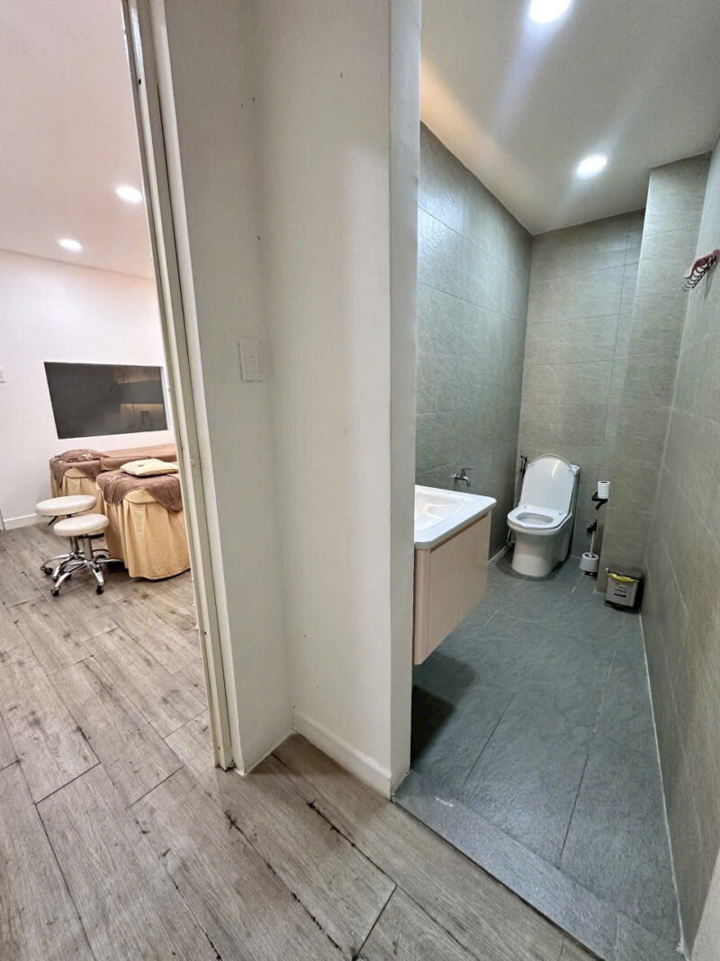 CHO THUÊ NHÀ MẶT TIỀN SỐ 1A ĐƯỜNG NGUYỄN ĐÌNH CHIỂU, PHƯỜNG ĐA KAO, QUẬN 1, HỒ CHÍ MINH