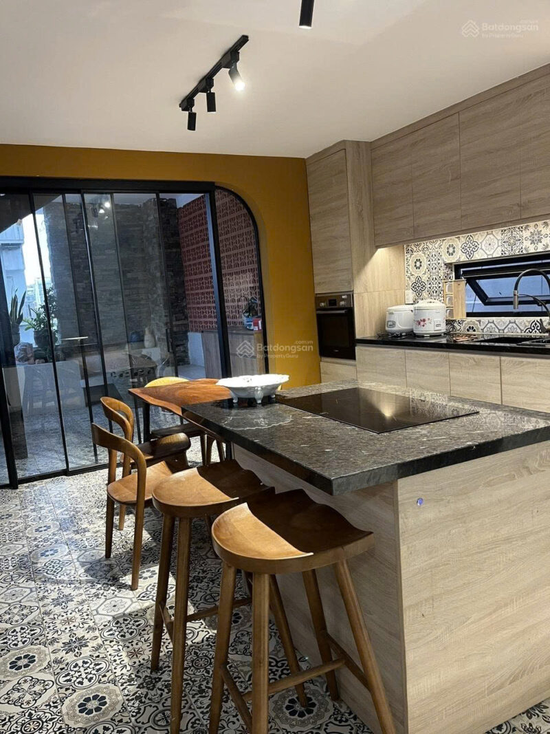 CHO THUÊ NHÀ GÓC 2MT SỐ 12Q2 NGUYỄN THỊ MINH KHAI, PHƯỜNG ĐA KAO, QUẬN 1, HỒ CHÍ MINH