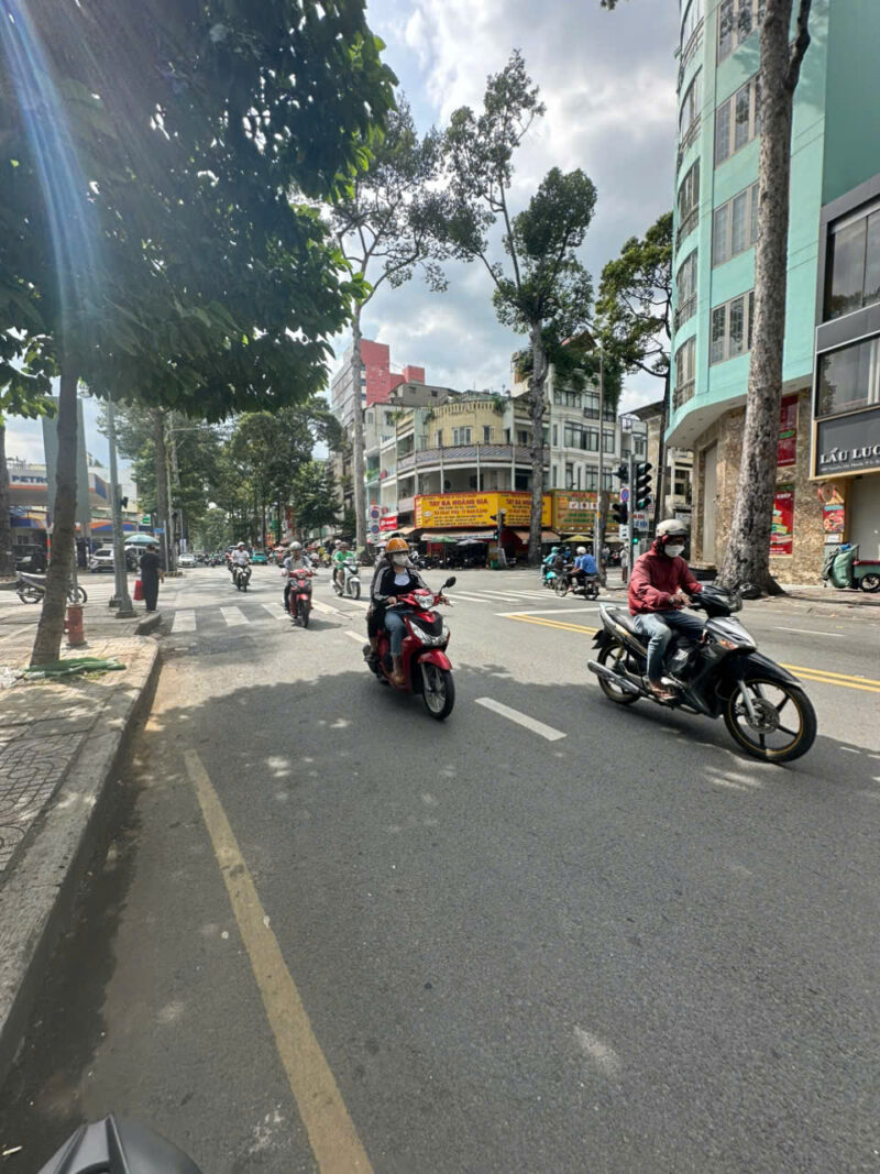 CHO THUÊ NHÀ MẶT TIỀN SỐ 386 ĐƯỜNG NGUYỄN CHÍ THANH, PHƯỜNG 5, QUẬN 10, HỒ CHÍ MINH