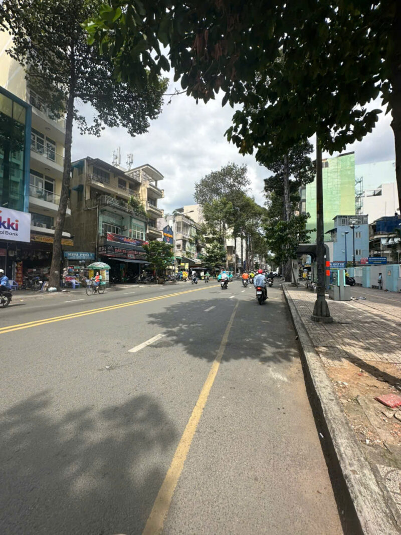 CHO THUÊ NHÀ MẶT TIỀN SỐ 386 ĐƯỜNG NGUYỄN CHÍ THANH, PHƯỜNG 5, QUẬN 10, HỒ CHÍ MINH