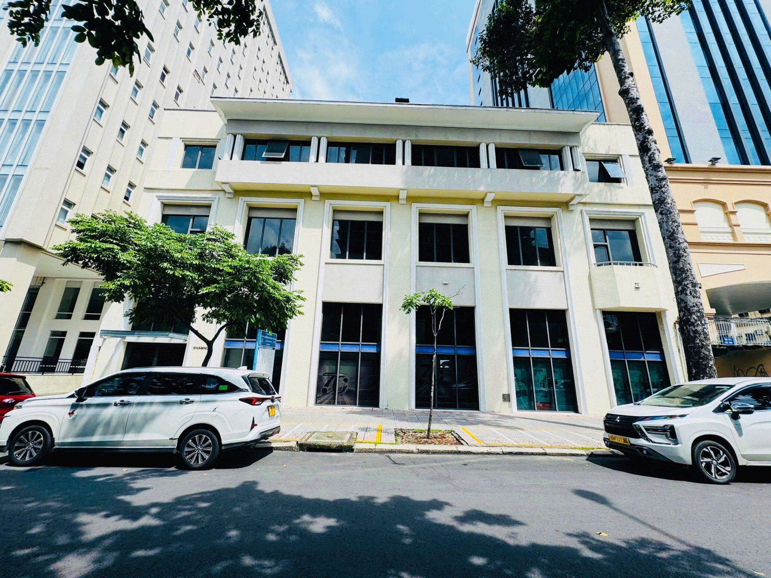 CHO THUÊ NHÀ GÓC 2 MẶT TIỀN SỐ 10 ĐƯỜNG HÀM NGHI, PHƯỜNG BẾN NGHÉ, QUẬN 1, HỒ CHÍ MINH CHO THUÊ NHÀ GÓC 2 MẶT TIỀN SỐ 10 ĐƯỜNG HÀM NGHI, PHƯỜNG BẾN NGHÉ, QUẬN 1, HỒ CHÍ MINH