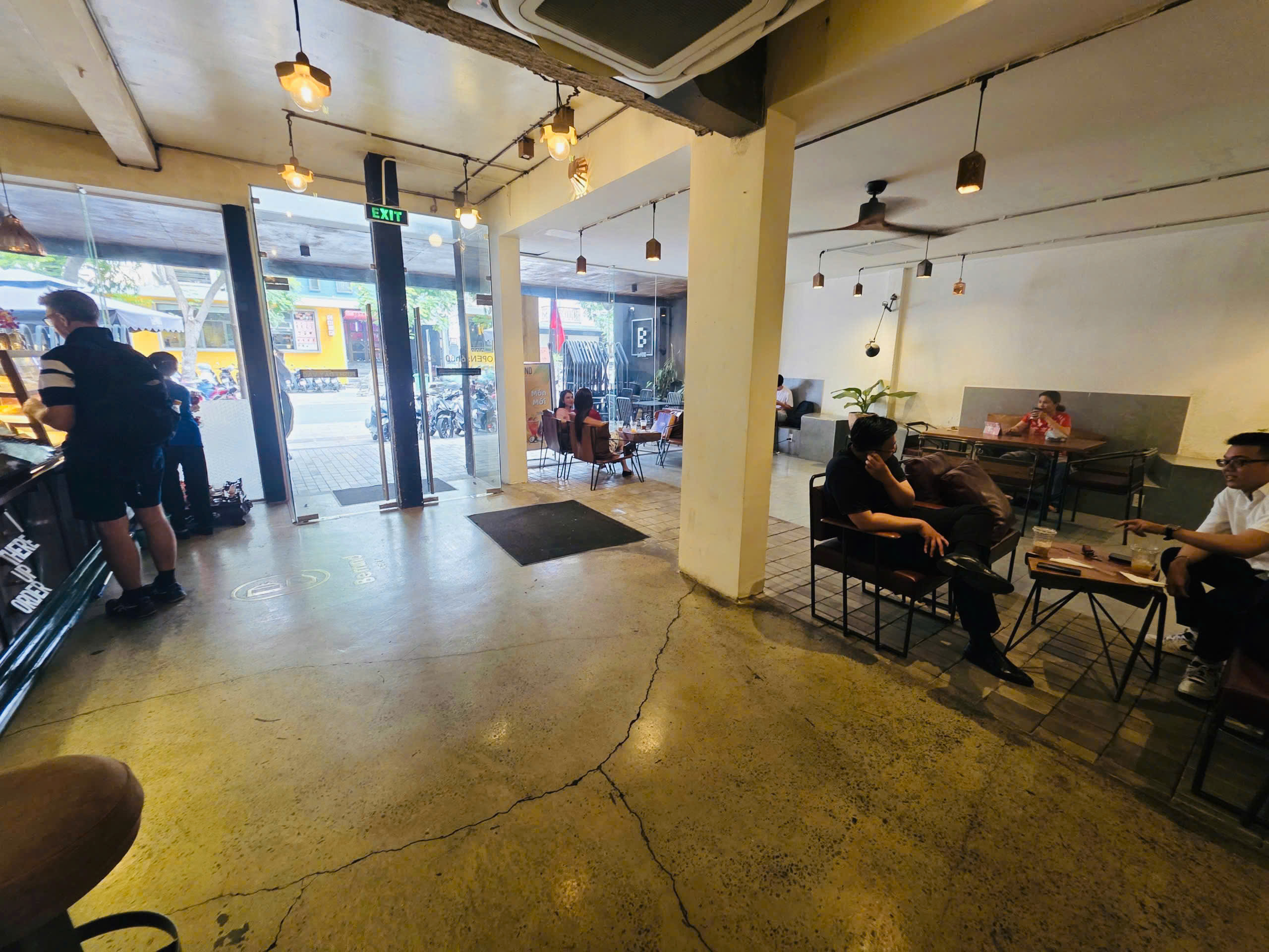 CHO THUÊ NHÀ MẶT TIỀN SỐ 19 ĐƯỜNG TRẦN CAO VÂN, PHƯỜNG ĐA KAO, QUẬN 1, HỒ CHÍ MIN CHO THUÊ NHÀ MẶT TIỀN SỐ 19 ĐƯỜNG TRẦN CAO VÂN, PHƯỜNG ĐA KAO, QUẬN 1, HỒ CHÍ MIN