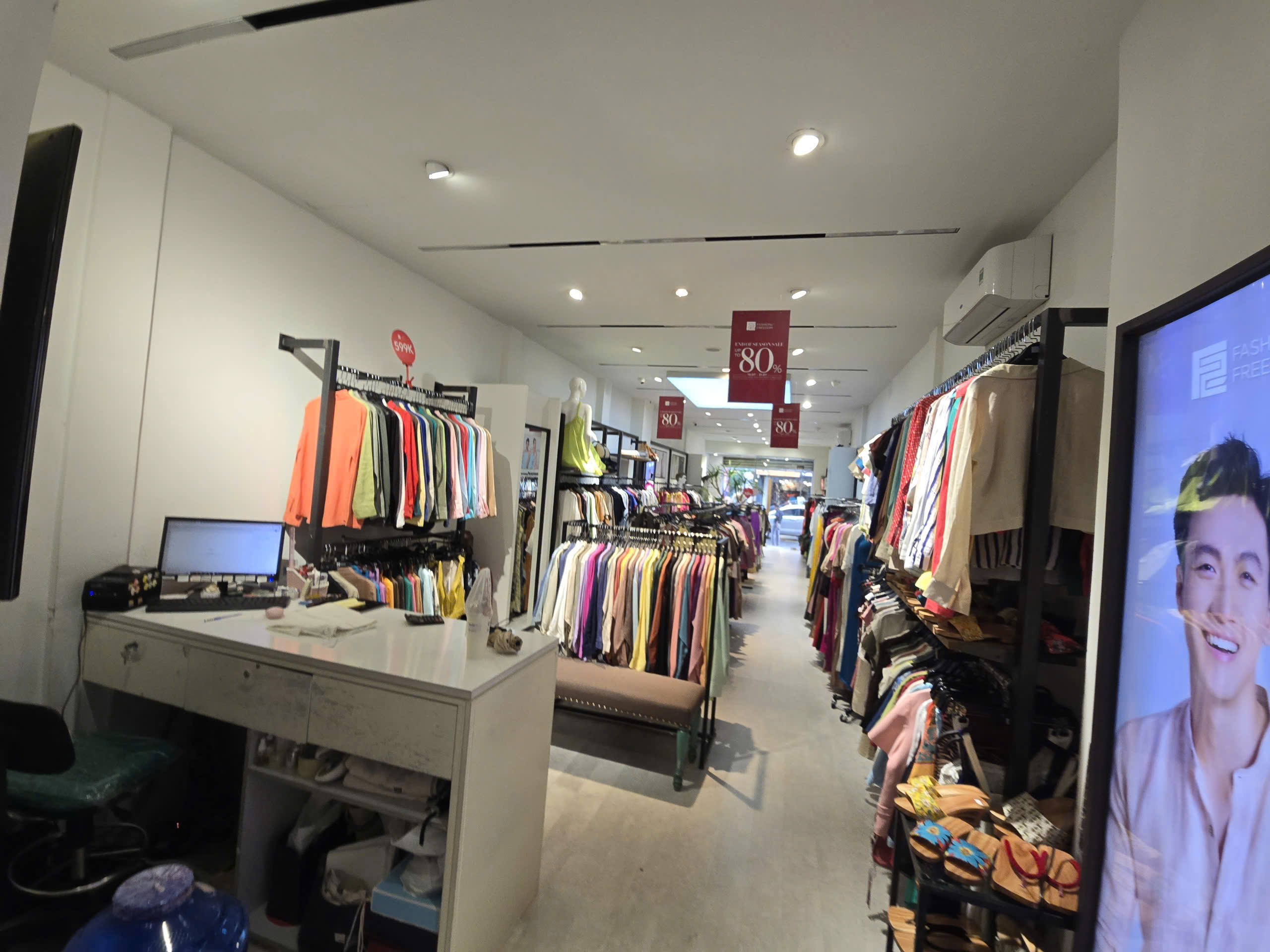 CHO THUÊ NHÀ MẶT TIỀN SỐ 100 ĐƯỜNG NGUYỄN TRÃI, PHƯỜNG BẾN THÀNH, QUẬN 1, HỒ CHÍ MINH CHO THUÊ NHÀ MẶT TIỀN SỐ 100 ĐƯỜNG NGUYỄN TRÃI, PHƯỜNG BẾN THÀNH, QUẬN 1, HỒ CHÍ MINH