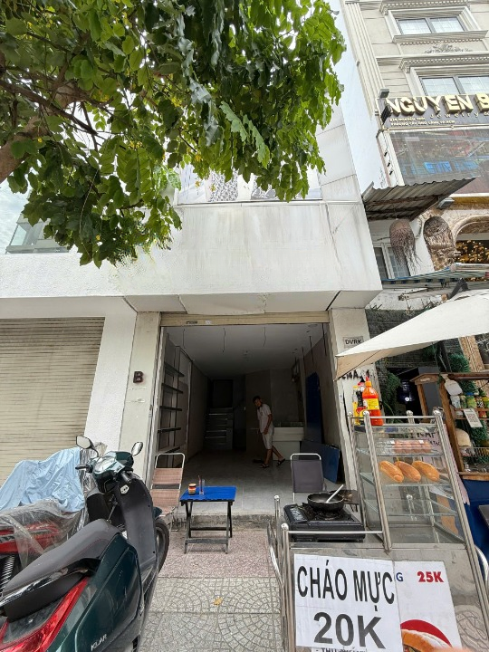 CHO THUÊ NHÀ MẶT TIỀN SỐ 214A ĐƯỜNG NGUYỄN TRÃI, PHƯỜNG NGUYỄN CƯ TRINH, QUẬN 1, HỒ CHÍ MINH CHO THUÊ NHÀ MẶT TIỀN SỐ 214A ĐƯỜNG NGUYỄN TRÃI, PHƯỜNG NGUYỄN CƯ TRINH, QUẬN 1, HỒ CHÍ MINH