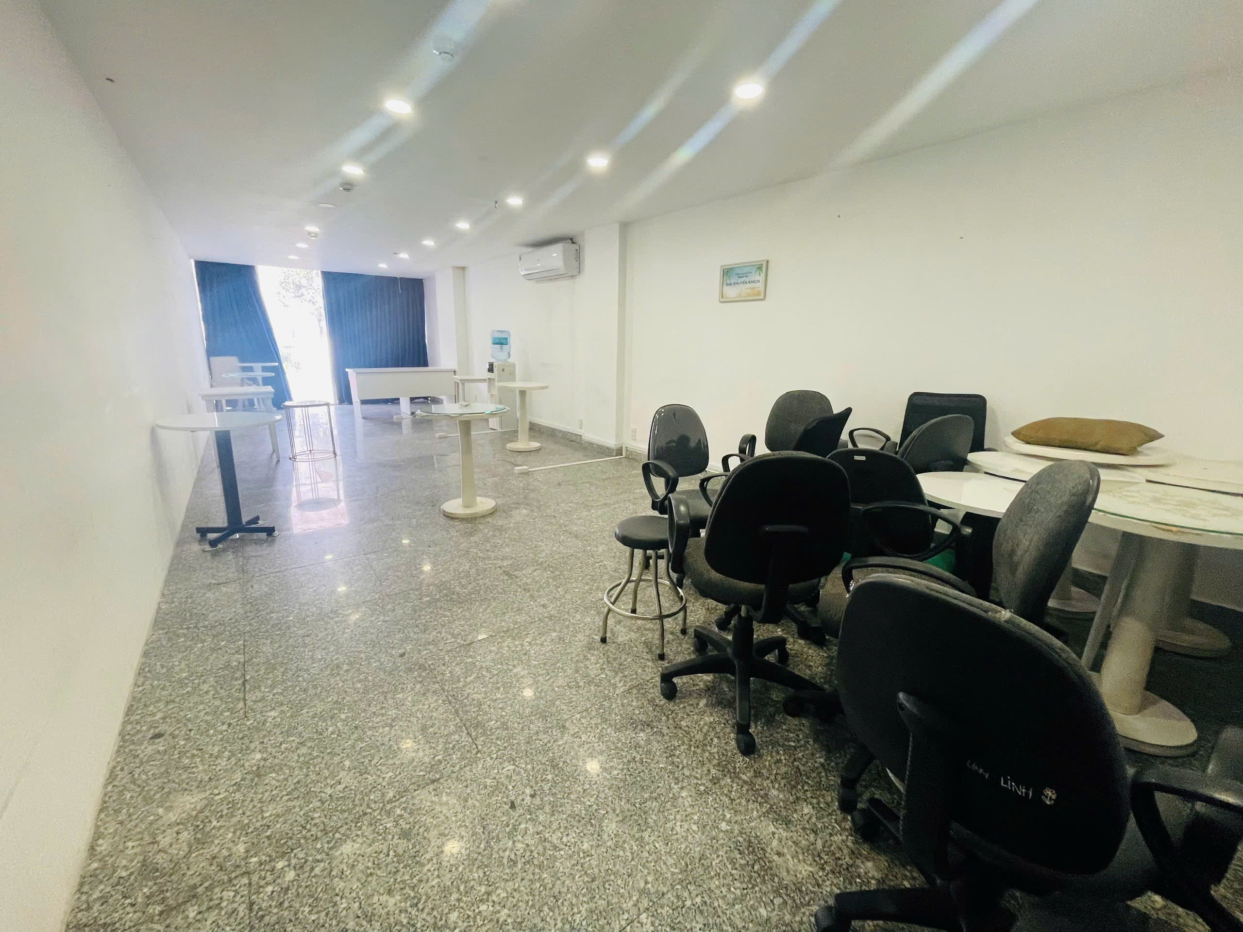 CHO THUÊ NHÀ MẶT TIỀN SỐ 283-285 ĐƯỜNG 3/2 PHƯỜNG 10, QUẬN 10, HỒ CHÍ MINH CHO THUÊ NHÀ MẶT TIỀN SỐ 283-285 ĐƯỜNG 3/2 PHƯỜNG 10, QUẬN 10, HỒ CHÍ MINH