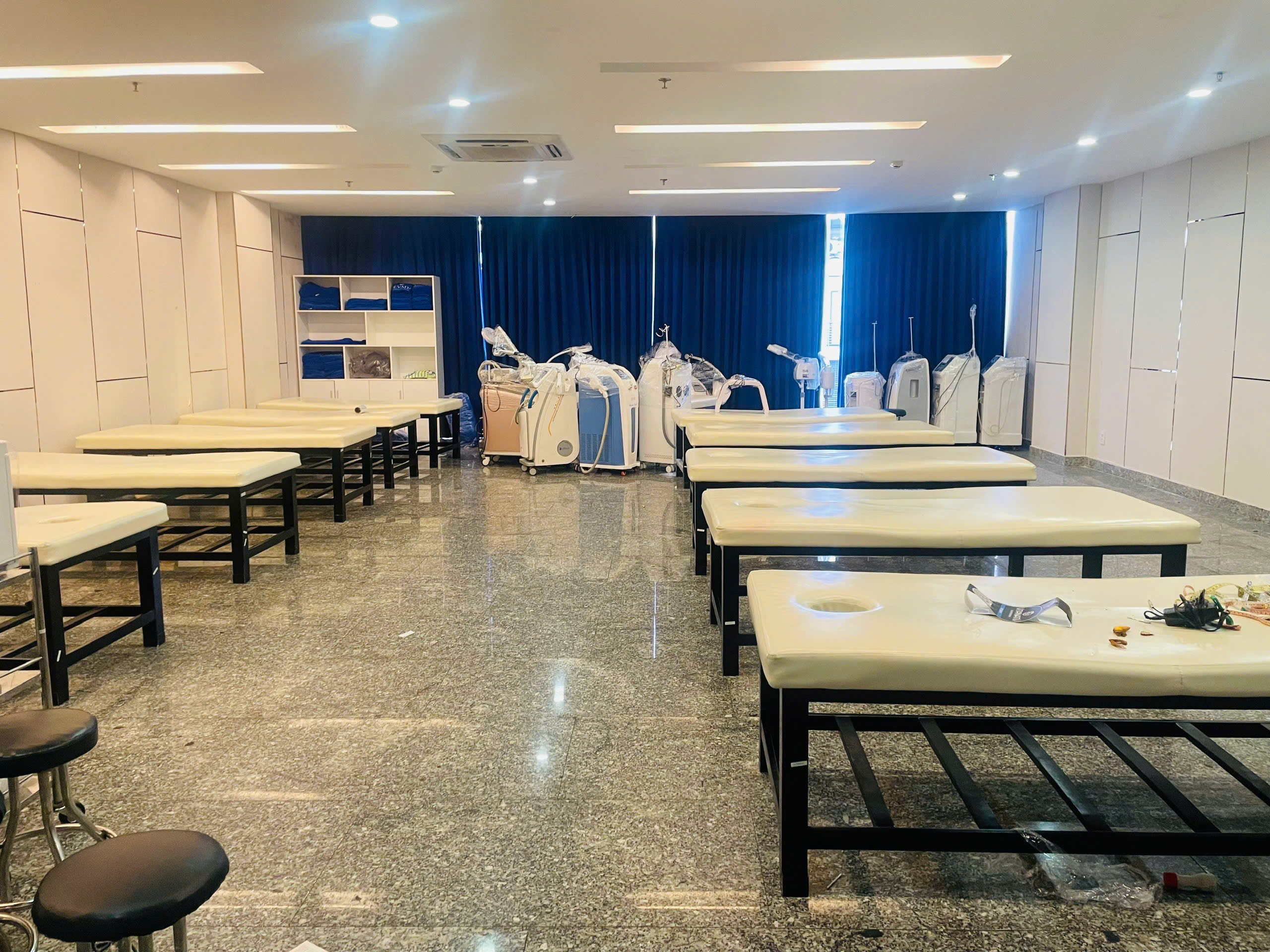 CHO THUÊ NHÀ MẶT TIỀN SỐ 283-285 ĐƯỜNG 3/2 PHƯỜNG 10, QUẬN 10, HỒ CHÍ MINH CHO THUÊ NHÀ MẶT TIỀN SỐ 283-285 ĐƯỜNG 3/2 PHƯỜNG 10, QUẬN 10, HỒ CHÍ MINH