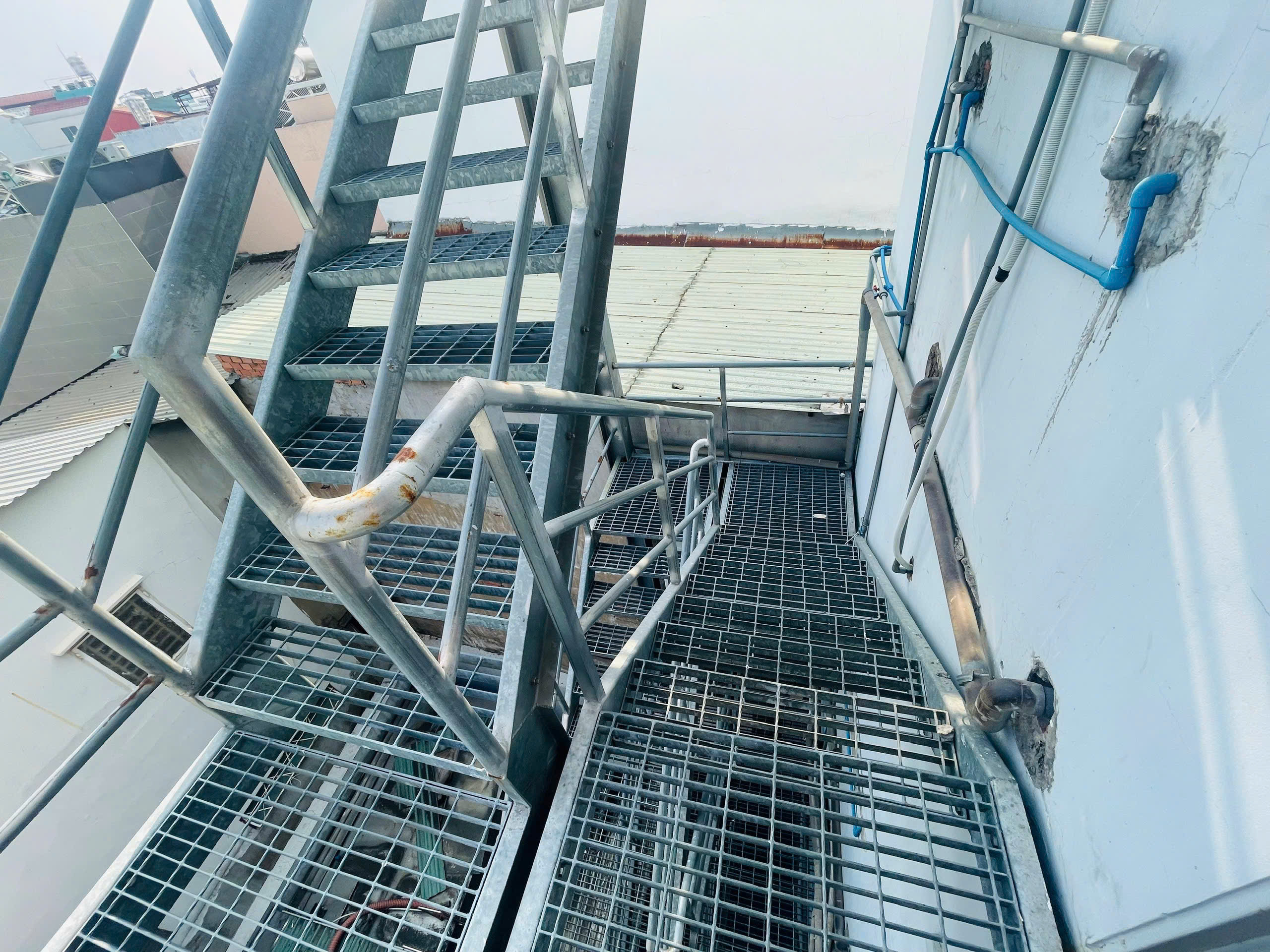 CHO THUÊ NHÀ MẶT TIỀN SỐ 283-285 ĐƯỜNG 3/2 PHƯỜNG 10, QUẬN 10, HỒ CHÍ MINH CHO THUÊ NHÀ MẶT TIỀN SỐ 283-285 ĐƯỜNG 3/2 PHƯỜNG 10, QUẬN 10, HỒ CHÍ MINH