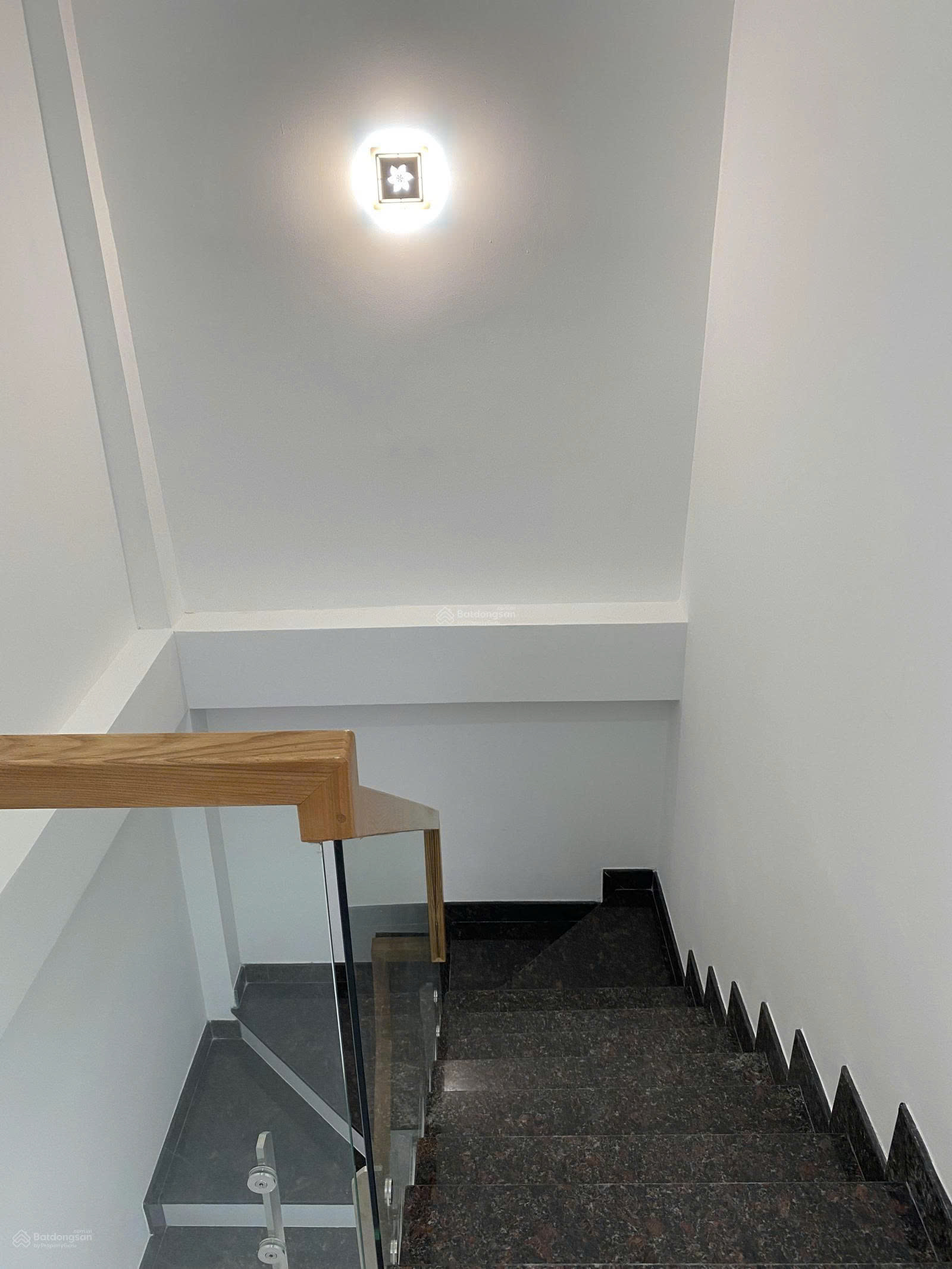 CHO THUÊ NHÀ MẶT TIỀN SỐ 382 ĐƯỜNG 3/2, PHƯỜNG 12, QUẬN 10, HỒ CHÍ MINH CHO THUÊ NHÀ MẶT TIỀN SỐ 382 ĐƯỜNG 3/2, PHƯỜNG 12, QUẬN 10, HỒ CHÍ MINH