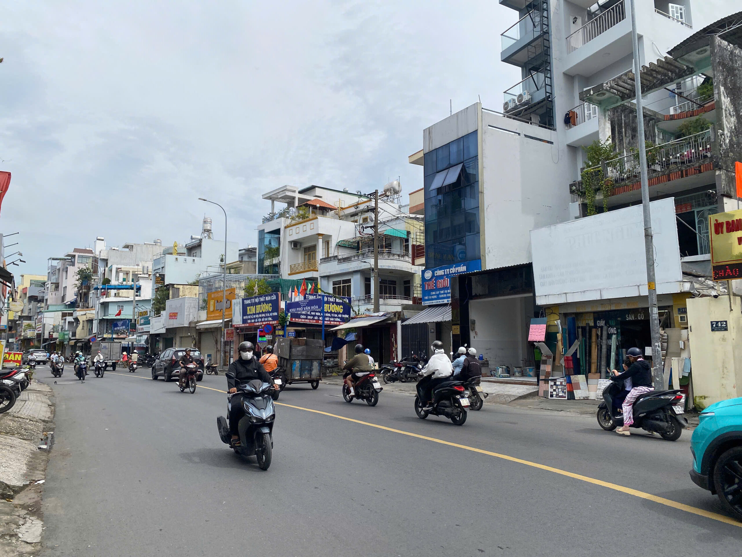 CHO THUÊ NHÀ 2 MẶT TIỀN TRƯỚC SAU SỐ 738-740 ĐƯỜNG LẠC LONG QUÂN, PHƯỜNG 9, QUẬN TÂN BÌNH, HỒ CHÍ MINH CHO THUÊ NHÀ 2 MẶT TIỀN TRƯỚC SAU SỐ 738-740 ĐƯỜNG LẠC LONG QUÂN, PHƯỜNG 9, QUẬN TÂN BÌNH, HỒ CHÍ MINH