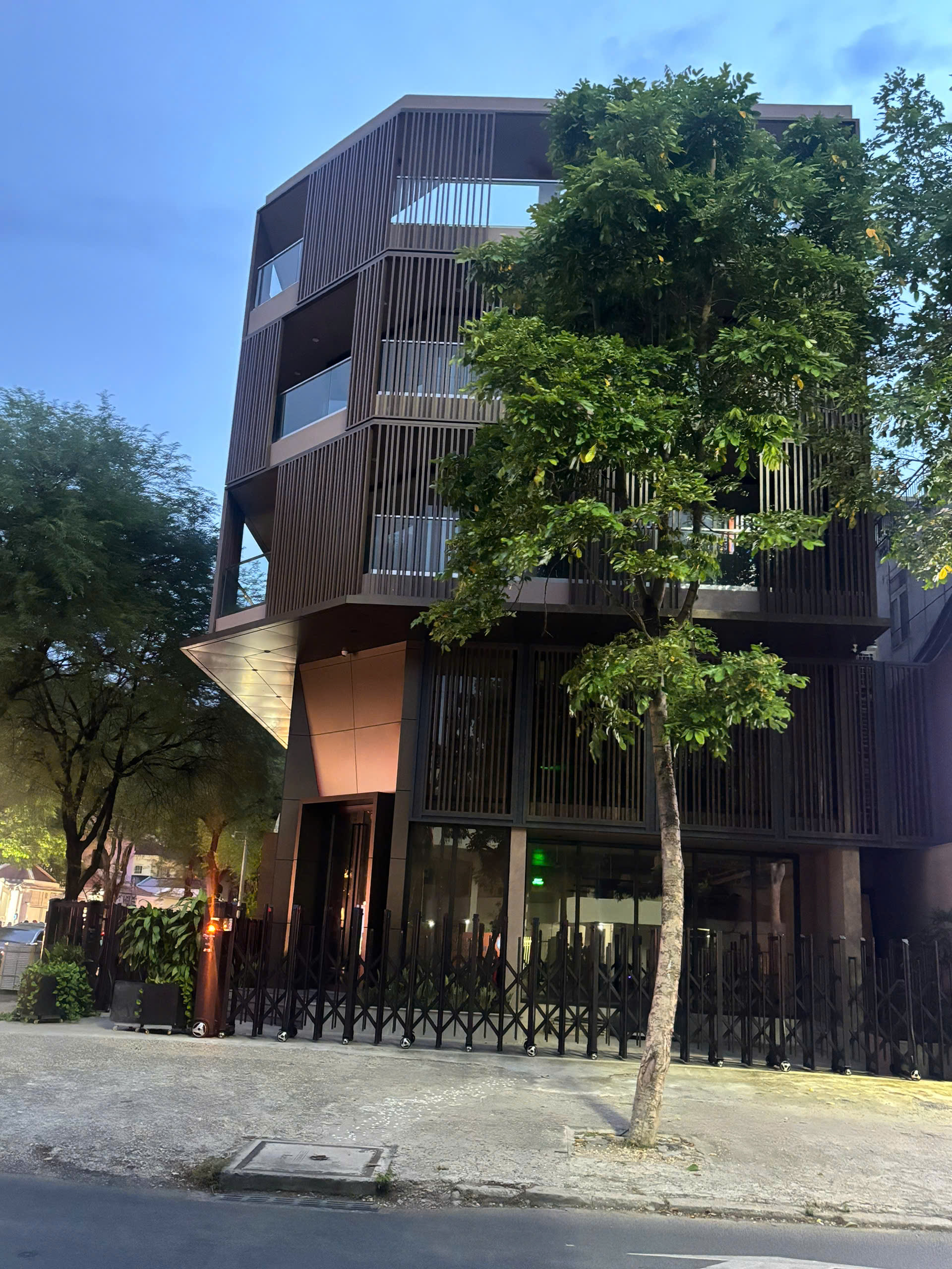 CHO THUÊ TOÀ NHÀ GÓC 2MT SỐ 37 ĐƯỜNG NGUYỄN ĐÌNH CHIỂU, PHƯỜNG ĐA KAO, QUẬN 1, HỒ CHÍ MINH CHO THUÊ TOÀ NHÀ GÓC 2MT SỐ 37 ĐƯỜNG NGUYỄN ĐÌNH CHIỂU, PHƯỜNG ĐA KAO, QUẬN 1, HỒ CHÍ MINH