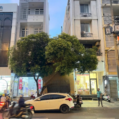 CHO THUÊ NHÀ MẶT TIỀN SỐ 130 ĐƯỜNG LÊ LAI, PHƯỜNG BẾN THÀNH, QUẬN 1, HỒ CHÍ MINH